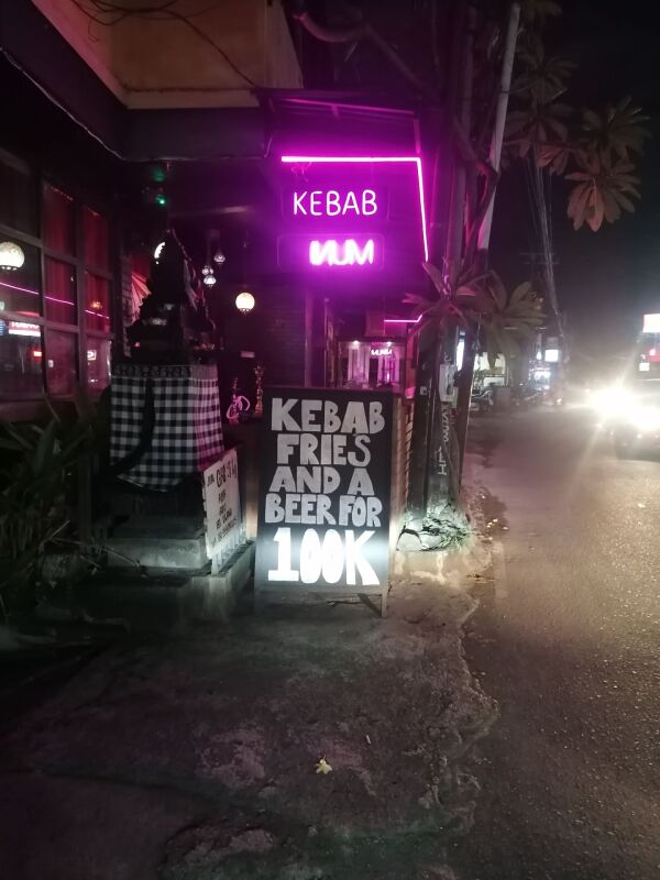 Kebab Brothers Bali : Kebab fries and beer for 100k